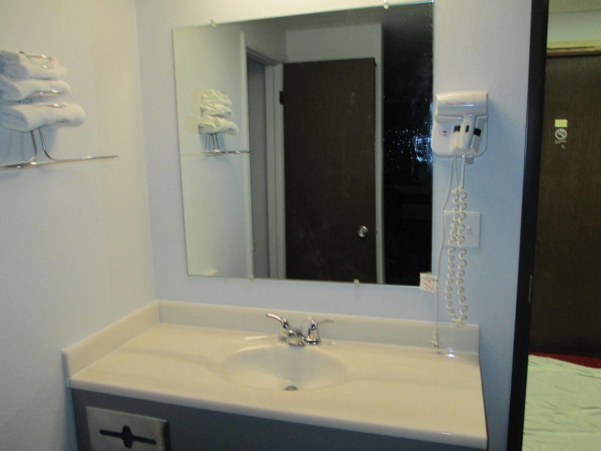 Americas Best Value Inn Billings Ngoại thất bức ảnh